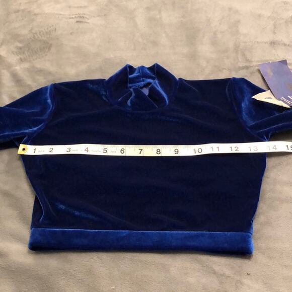 Capezio Girls Size Medium Deep Blue Velour Crop Top Dance Skating - Picture 3 of 5